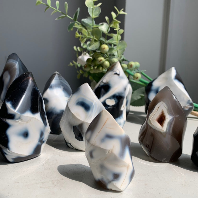 Orca Agate Flames – Simmon Crystal Wholesale