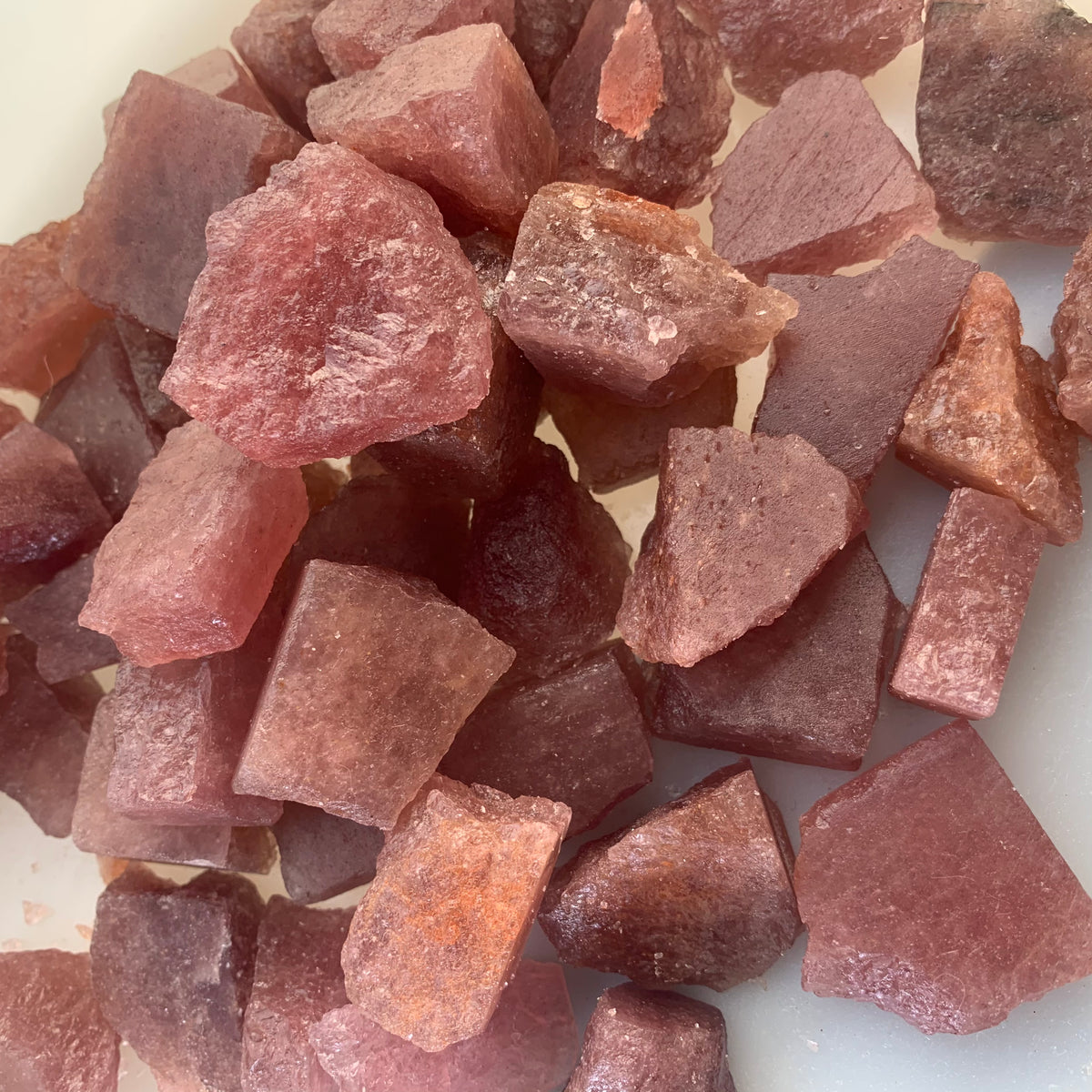 Strawberry Quartz Raw Stone – Simmon Crystal Wholesale