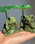 Jade Frog with Leaf Umbrella