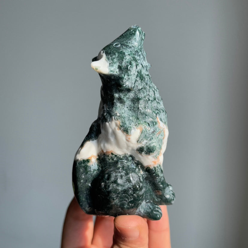 Moss Agate Wolf