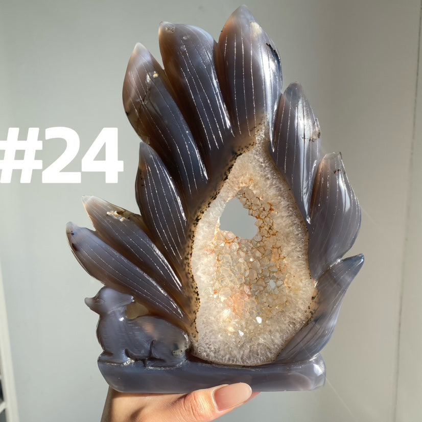 Druzy Agate 9 Tailed Fox – Simmon Crystal Wholesale