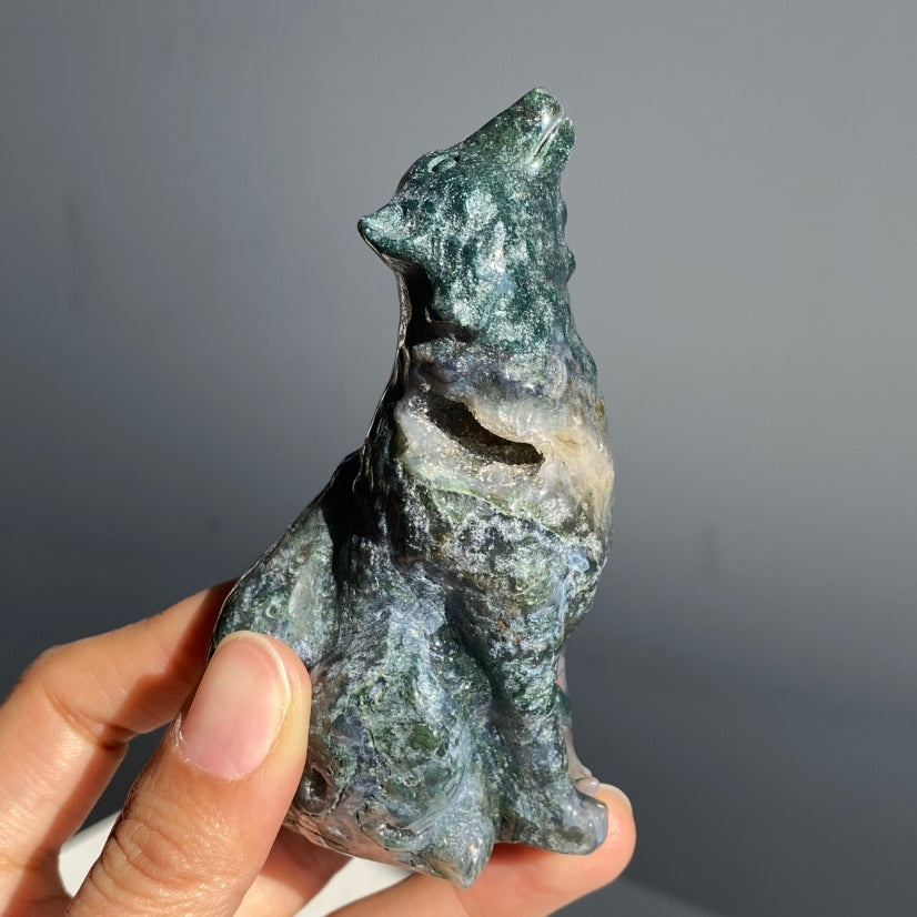 Moss Agate Wolf